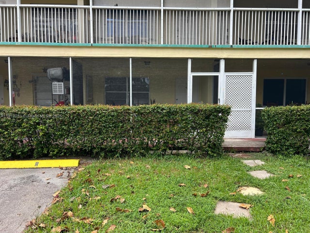 3 of 25 - 2905 Pierce St 7, Hollywood, FL