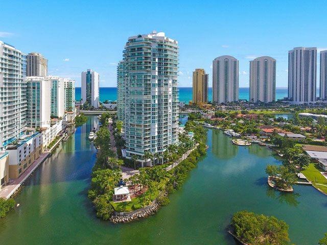 1 of 6 - 16500 Collins Ave 652, Sunny Isles Beach, FL
