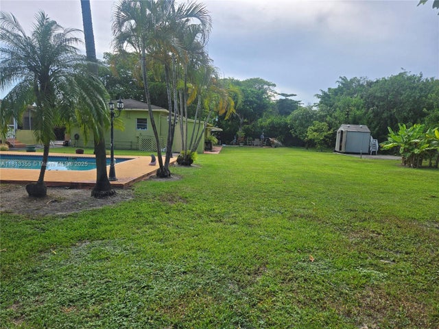 4 of 18 - 12401 Sw 47th St, Miami, FL