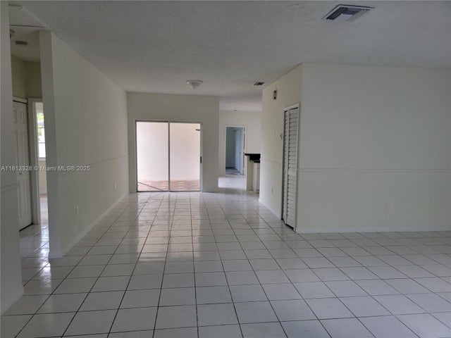 3 of 18 - 14730 Sw 142nd St, Miami, FL