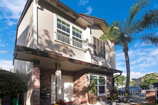 4 of 35 - 3897 Nw 122nd Ter, Sunrise, FL