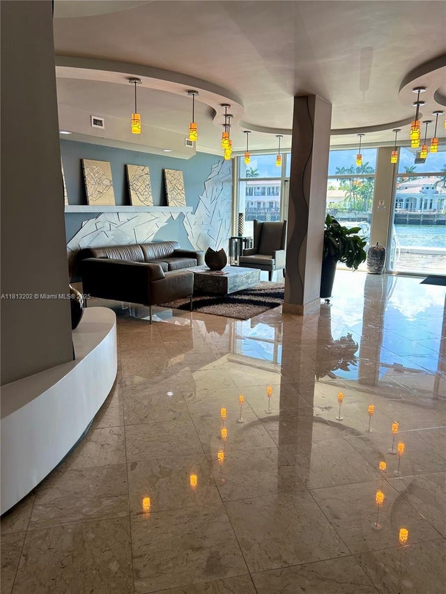 2 of 32 - 1500 S Ocean Dr Phj, Hollywood, FL