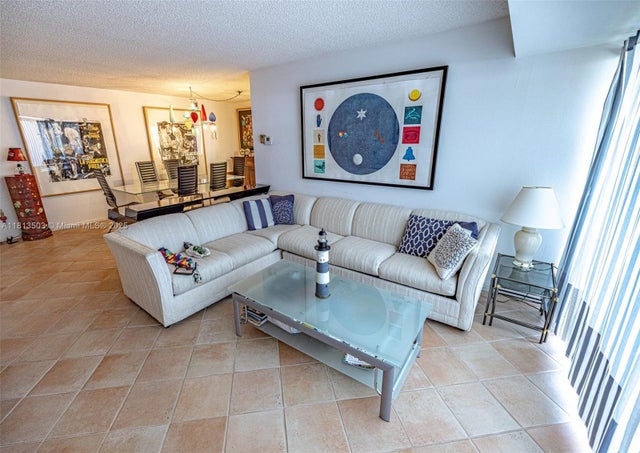 2 of 29 - 2841 N Ocean Blvd 1809, Fort Lauderdale, FL