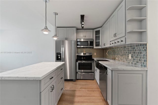 4 of 28 - 67 Harwood H 67, Deerfield Beach, FL