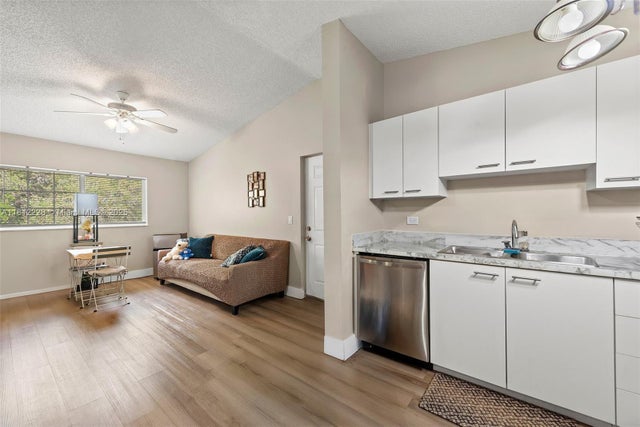 5 of 24 - 3690 N 56th Ave 948, Hollywood, FL