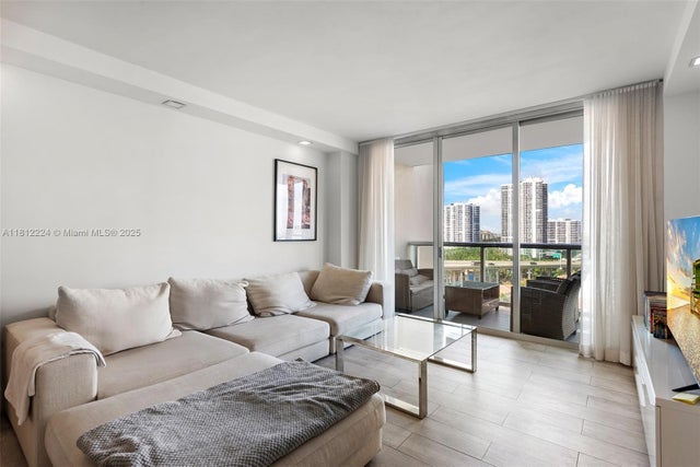 4 of 26 - 19390 Collins Ave 1519, Sunny Isles Beach, FL