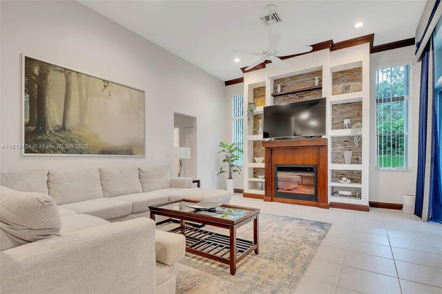5 of 43 - 3943 Nighthawk Dr, Weston, FL