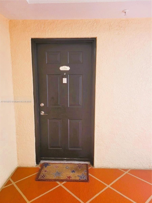2 of 32 - 17125 N Bay Rd 3204, Sunny Isles Beach, FL