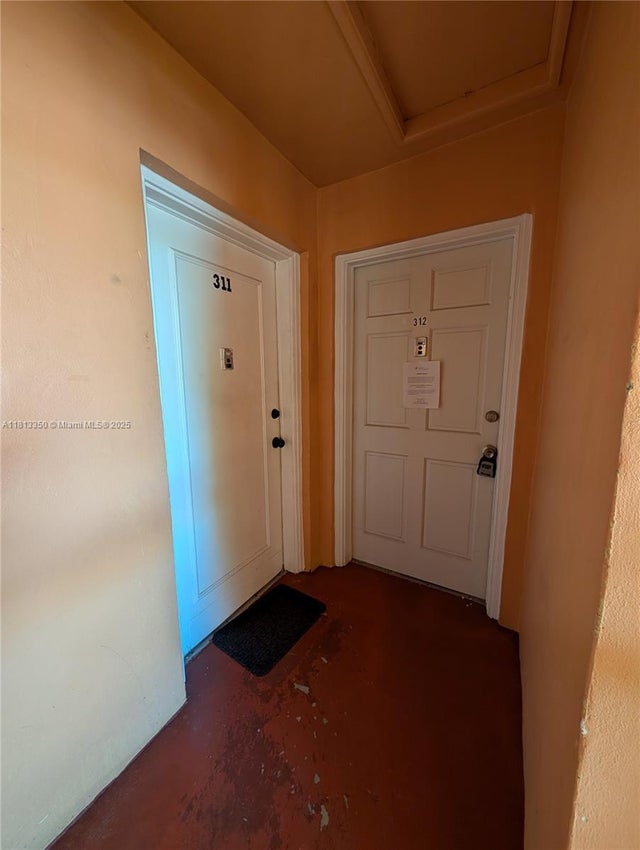 4 of 16 - 19080 Ne 3rd Ct 311, Miami, FL