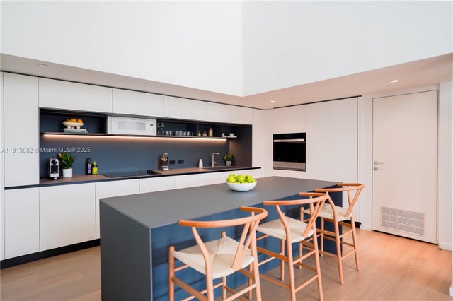 1 of 32 - 10250 Collins Avenue Ph1, Bal Harbour, FL