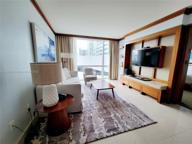 2 of 36 - 6801 Collins Ave 517, Miami Beach, FL