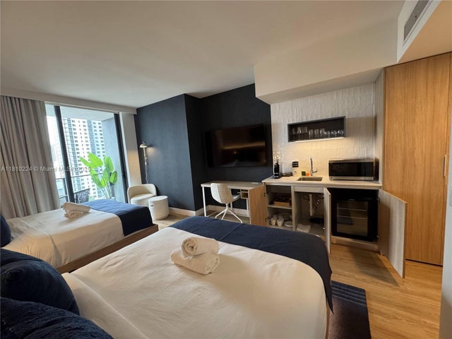 1 of 51 - 601 Ne 1st Av 1806, Miami, FL