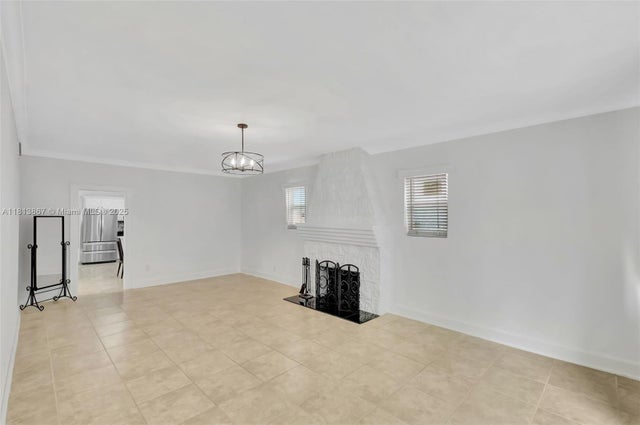 5 of 34 - 276 Ne 90th St, El Portal, FL