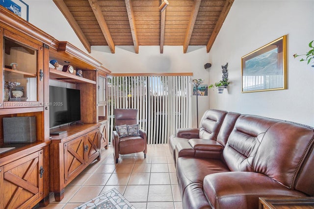 5 of 25 - 1456 Sw 134th Pl, Miami, FL