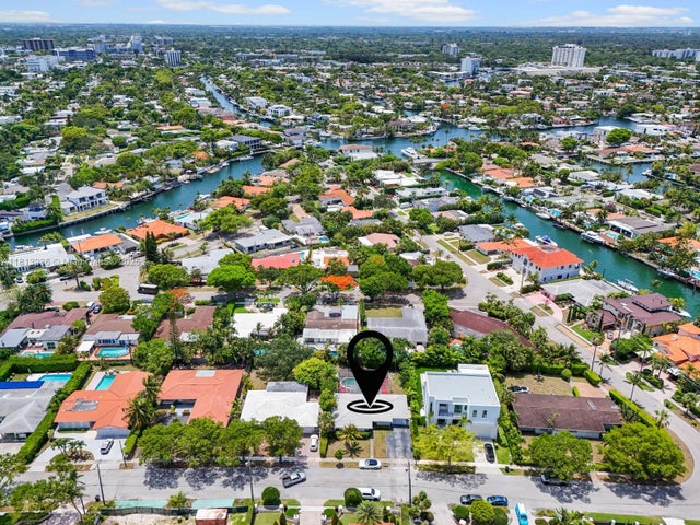 1 of 25 - 12480 Keystone Island Dr, North Miami, FL