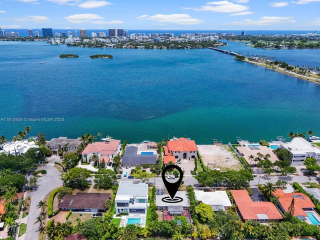 3 of 25 - 12480 Keystone Island Dr, North Miami, FL