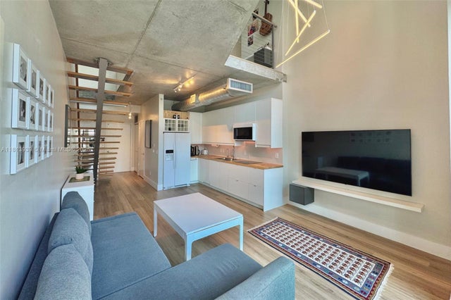 5 of 37 - 690 Sw 1st Ct 1006, Miami, FL