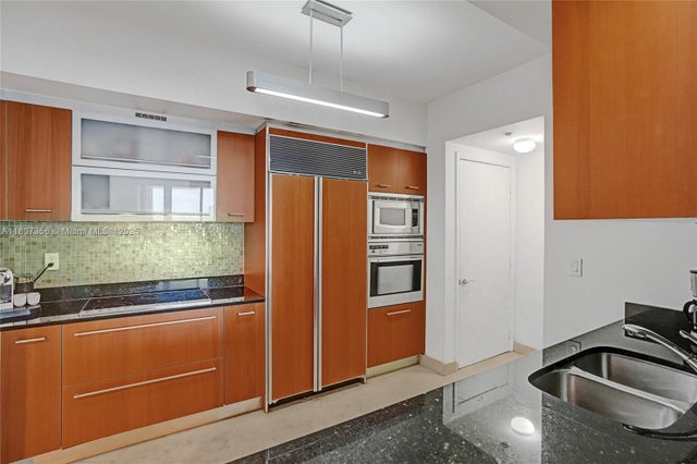 4 of 30 - 400 Alton Rd 1409, Miami Beach, FL