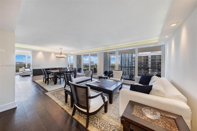3 of 81 - 2901 S Bayshore Dr 17g/h, Miami, FL