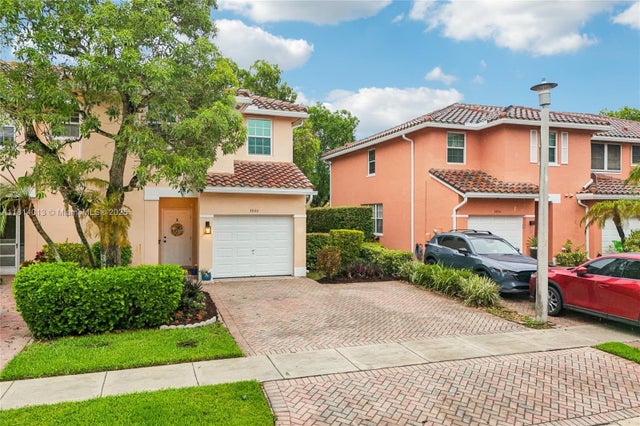 2 of 37 - 3860 Nw 90th Way, Sunrise, FL