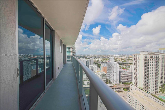 3 of 22 - 1100 S Miami Ave 3607, Miami, FL
