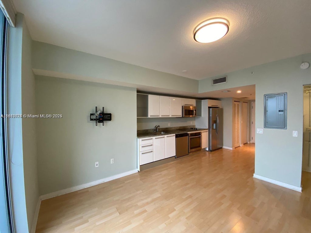 185 Sw 7th St 3306, Miami