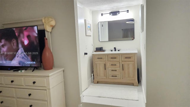 4 of 16 - 6251 Nw 12th Ct, Sunrise, FL