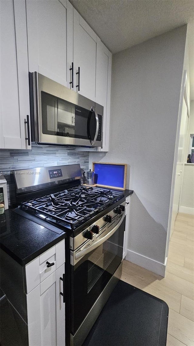 5 of 16 - 6251 Nw 12th Ct, Sunrise, FL