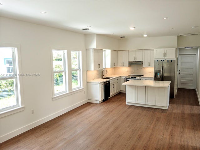 4 of 13 - 117 Florida Ave, Coral Gables, FL