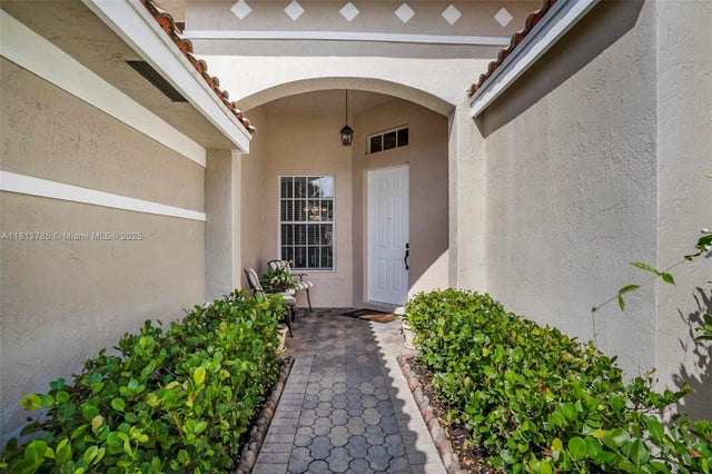 3 of 32 - 6569 Jog Estates Ln, Boynton Beach, FL