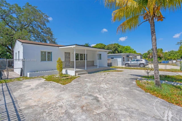 2 of 29 - 1246 Sharazad Blvd, Opa Locka, FL