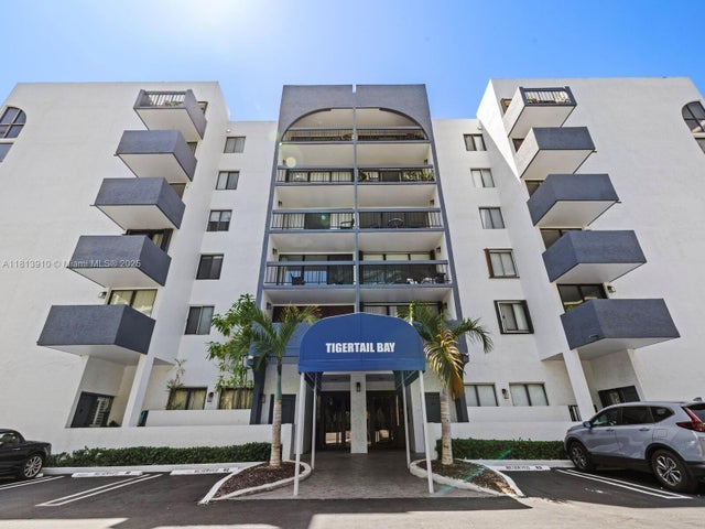 1 of 13 - 2715 Tigertail Ave 102, Miami, FL