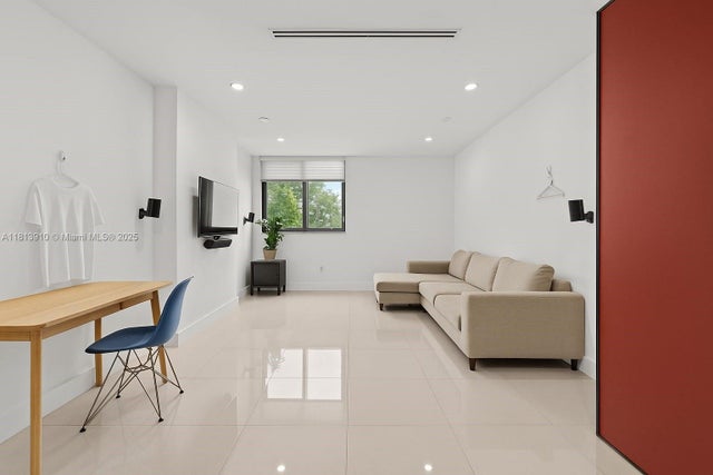 5 of 13 - 2715 Tigertail Ave 102, Miami, FL