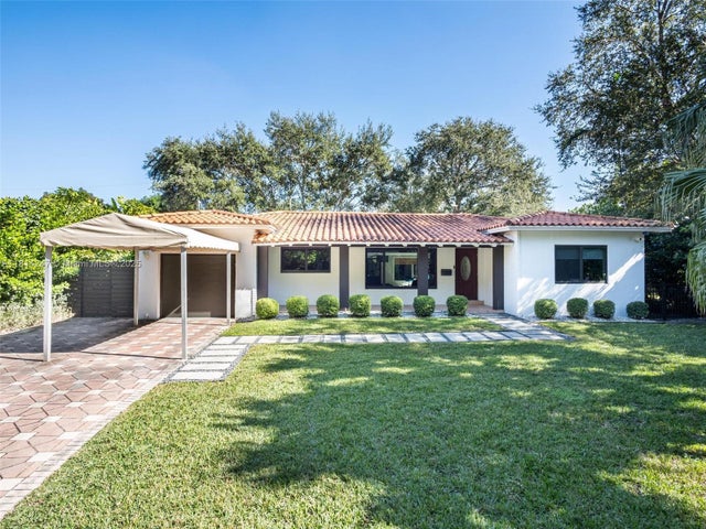 4 of 33 - 10801 Ne 8th Ct, Biscayne Park, FL