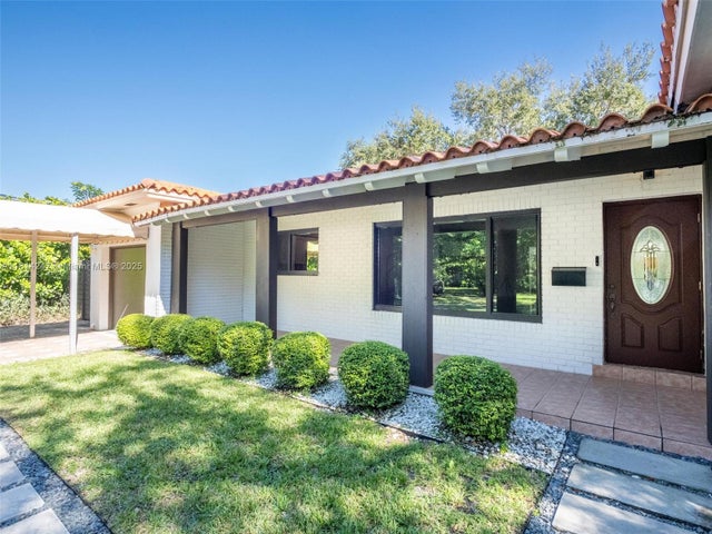 5 of 33 - 10801 Ne 8th Ct, Biscayne Park, FL