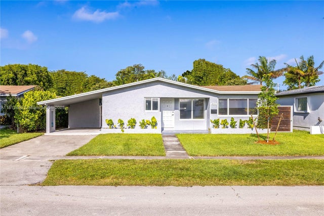 1 of 30 - 2111 Ne 14th Ct, Hollywood, FL