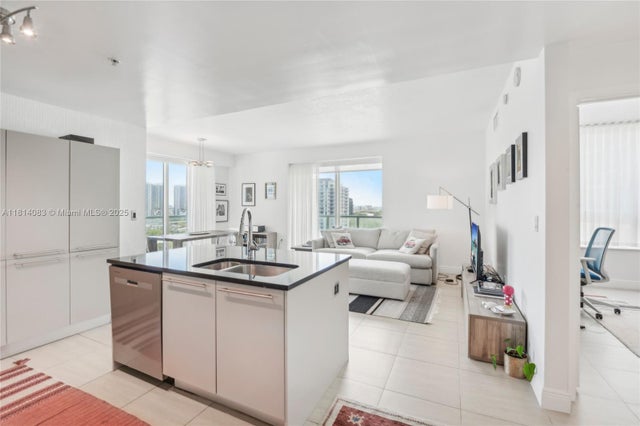 1 of 20 - 1900 N Bayshore Dr 1511, Miami, FL