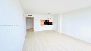 Photo of Listing #A11813650