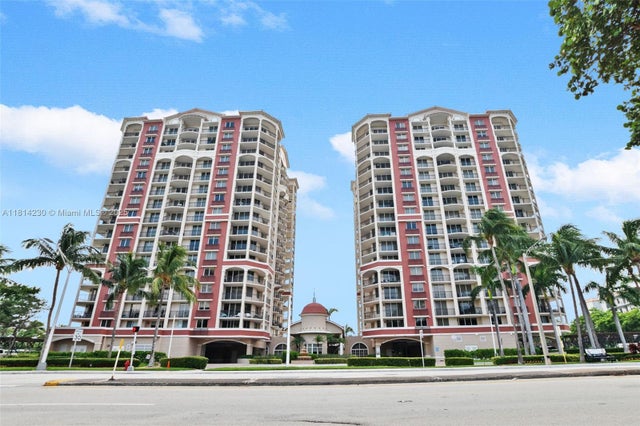 2 of 29 - 2001 N Ocean Blvd 701, Fort Lauderdale, FL