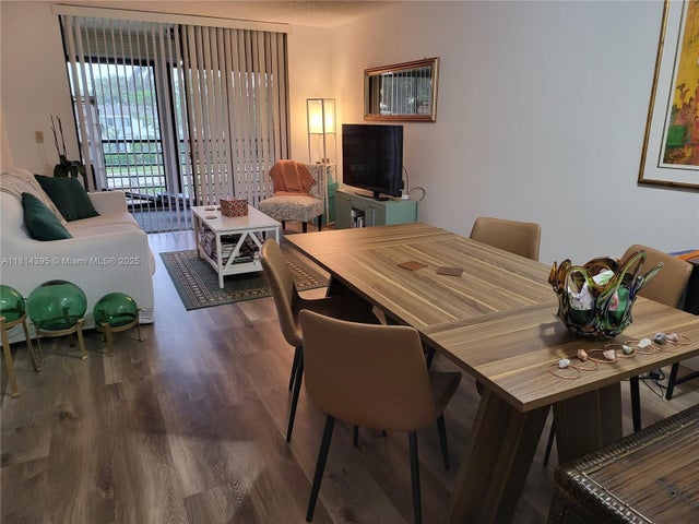 4 of 20 - 4820 W Lucerne Lakes Blvd W 305, Lake Worth, FL