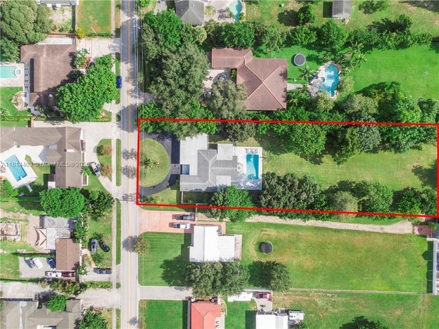 1 of 40 - 224 E Acre Dr, Plantation, FL