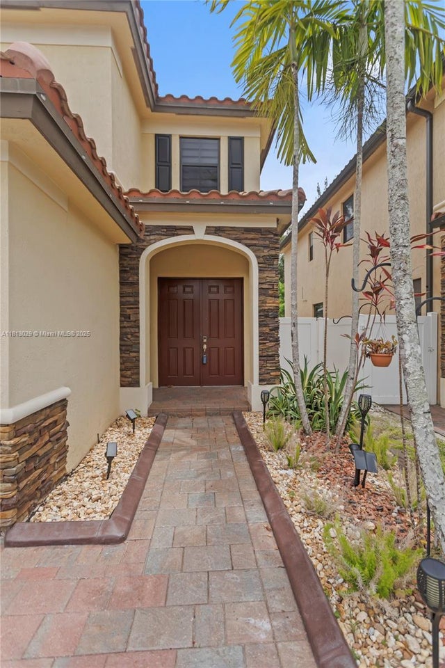 3502 W 86th Ter, Hialeah