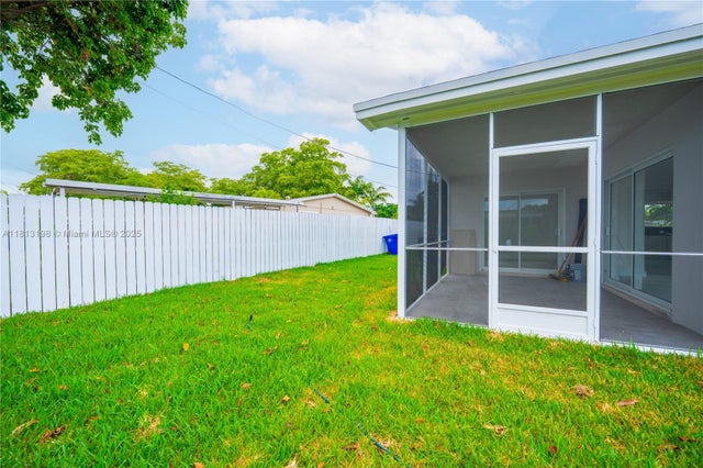 3 of 24 - 6640 Sw 7 St., Pembroke Pines, FL