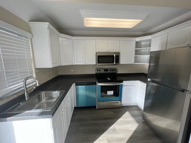 1 of 13 - 617 Ixoria Ave 18, Fort Pierce, FL