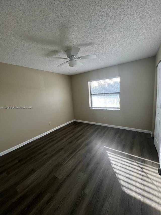 3 of 13 - 617 Ixoria Ave 18, Fort Pierce, FL