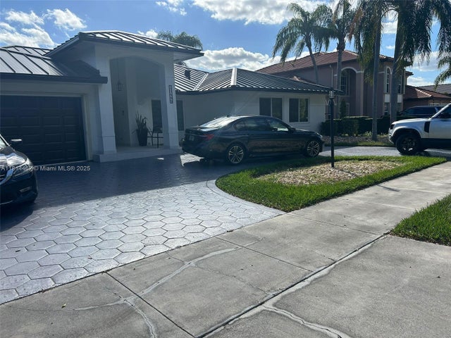1 of 29 - 15444 Sw 114th St, Miami, FL