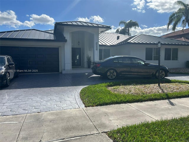 2 of 29 - 15444 Sw 114th St, Miami, FL