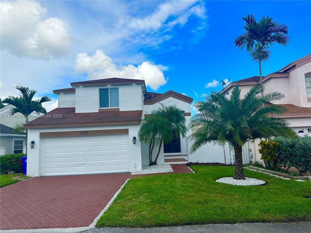 1 of 35 - 2771 W River Run Cir W, Miramar, FL