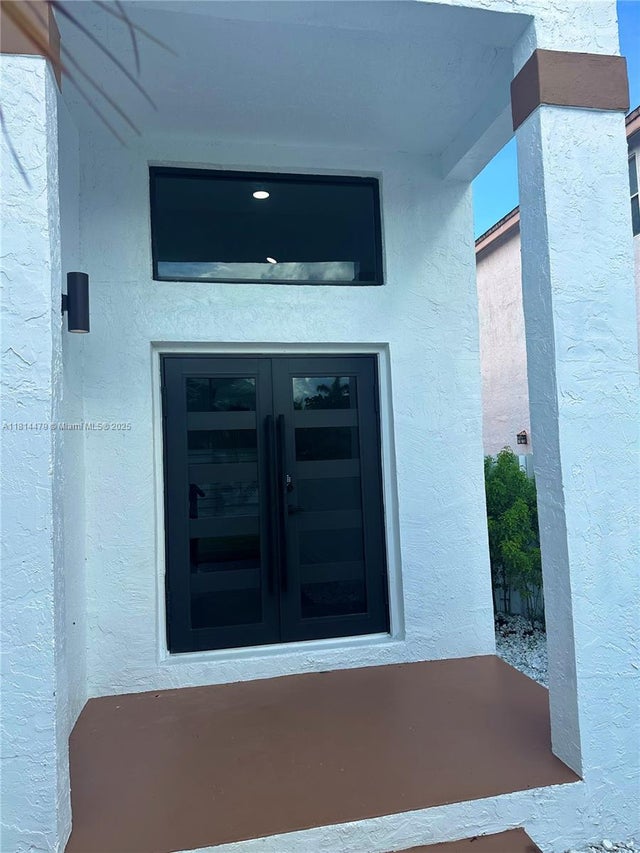 4 of 35 - 2771 W River Run Cir W, Miramar, FL