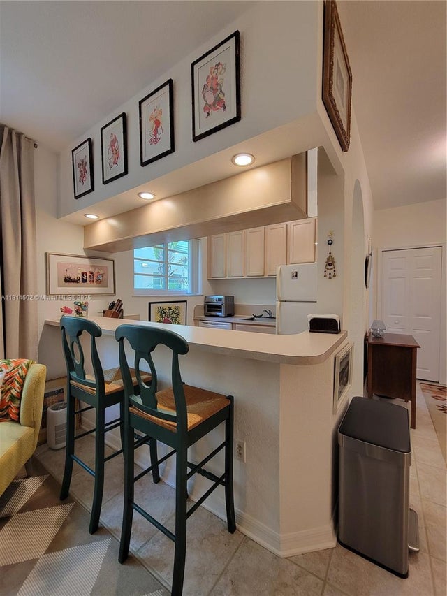3 of 22 - 359 Meridian Ave A103, Miami Beach, FL